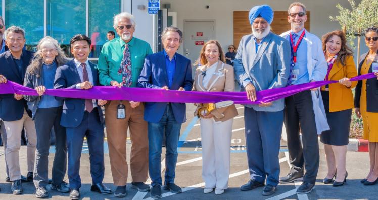 Leaders Cutting Ribbon